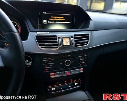 Бежевый Мерседес Е-Класс, объемом двигателя 2.1 л и пробегом 200 тыс. км за 14900 $, фото 9 на Automoto.ua