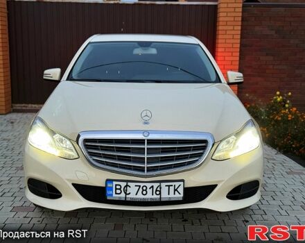 Бежевый Мерседес Е-Класс, объемом двигателя 2.1 л и пробегом 200 тыс. км за 14900 $, фото 4 на Automoto.ua