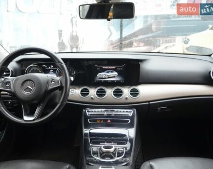 Бежевый Мерседес Е-Класс, объемом двигателя 1.95 л и пробегом 431 тыс. км за 18500 $, фото 16 на Automoto.ua