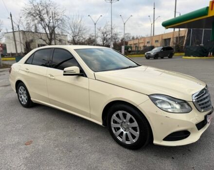 Бежевый Мерседес Е-Класс, объемом двигателя 2.2 л и пробегом 400 тыс. км за 6600 $, фото 2 на Automoto.ua
