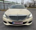 Бежевий Мерседес Е-Клас, об'ємом двигуна 2.2 л та пробігом 450 тис. км за 7100 $, фото 2 на Automoto.ua