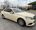 Бежевий Мерседес Е-Клас, об'ємом двигуна 2.2 л та пробігом 450 тис. км за 7100 $, фото 1 на Automoto.ua