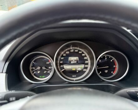 Бежевий Мерседес Е-Клас, об'ємом двигуна 2.2 л та пробігом 404 тис. км за 7000 $, фото 9 на Automoto.ua