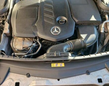 Бежевий Мерседес Е-Клас, об'ємом двигуна 1.95 л та пробігом 500 тис. км за 20000 $, фото 2 на Automoto.ua