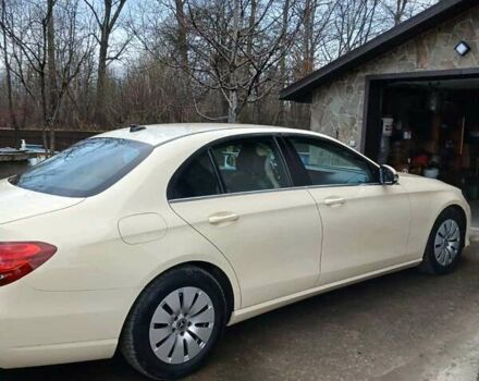 Бежевий Мерседес Е-Клас, об'ємом двигуна 1.95 л та пробігом 500 тис. км за 20000 $, фото 4 на Automoto.ua
