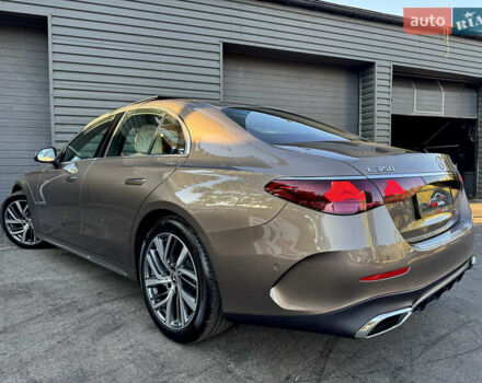 Бежевый Мерседес Е-Класс, объемом двигателя 2 л и пробегом 1 тыс. км за 75900 $, фото 10 на Automoto.ua