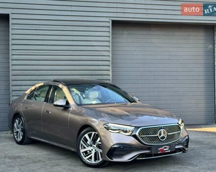 Бежевый Мерседес Е-Класс, объемом двигателя 2 л и пробегом 1 тыс. км за 75900 $, фото 4 на Automoto.ua