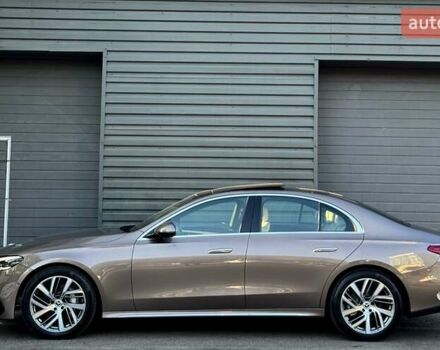 Бежевый Мерседес Е-Класс, объемом двигателя 2 л и пробегом 1 тыс. км за 75900 $, фото 13 на Automoto.ua