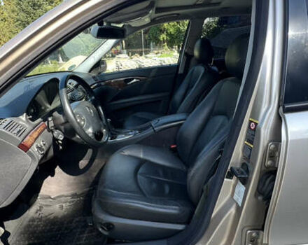 Бежевий Мерседес Е-Клас, об'ємом двигуна 3.22 л та пробігом 268 тис. км за 7950 $, фото 3 на Automoto.ua