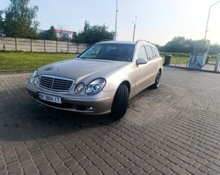 Бежевый Мерседес Е-Класс, объемом двигателя 3.2 л и пробегом 500 тыс. км за 3100 $, фото 9 на Automoto.ua