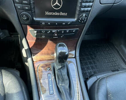 Бежевий Мерседес Е-Клас, об'ємом двигуна 3.22 л та пробігом 268 тис. км за 7950 $, фото 12 на Automoto.ua