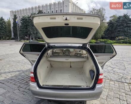Бежевый Мерседес Е-Класс, объемом двигателя 2.2 л и пробегом 140 тыс. км за 7300 $, фото 10 на Automoto.ua