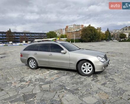 Бежевый Мерседес Е-Класс, объемом двигателя 2.2 л и пробегом 140 тыс. км за 7300 $, фото 2 на Automoto.ua