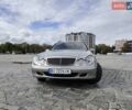 Бежевий Мерседес Е-Клас, об'ємом двигуна 2.2 л та пробігом 140 тис. км за 6800 $, фото 1 на Automoto.ua