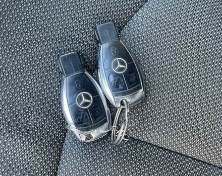 Бежевий Мерседес Е-Клас, об'ємом двигуна 2.2 л та пробігом 430 тис. км за 3300 $, фото 6 на Automoto.ua