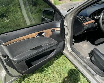 Бежевий Мерседес Е-Клас, об'ємом двигуна 2.2 л та пробігом 430 тис. км за 3300 $, фото 18 на Automoto.ua