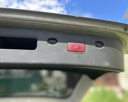 Бежевий Мерседес Е-Клас, об'ємом двигуна 2.2 л та пробігом 430 тис. км за 3300 $, фото 4 на Automoto.ua