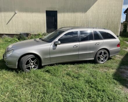 Бежевий Мерседес Е-Клас, об'ємом двигуна 2.2 л та пробігом 430 тис. км за 3300 $, фото 2 на Automoto.ua
