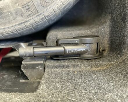 Бежевий Мерседес Е-Клас, об'ємом двигуна 2.2 л та пробігом 430 тис. км за 3300 $, фото 8 на Automoto.ua