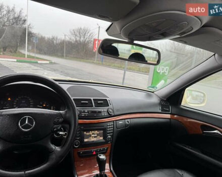 Бежевый Мерседес Е-Класс, объемом двигателя 2.15 л и пробегом 264 тыс. км за 5900 $, фото 12 на Automoto.ua