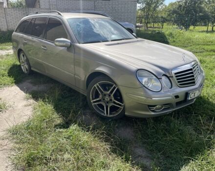 Бежевий Мерседес Е-Клас, об'ємом двигуна 2.2 л та пробігом 430 тис. км за 3300 $, фото 3 на Automoto.ua
