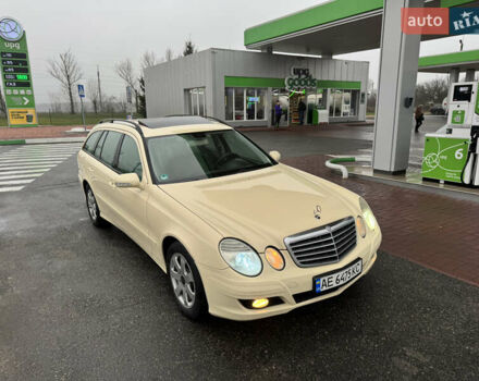 Бежевый Мерседес Е-Класс, объемом двигателя 2.15 л и пробегом 264 тыс. км за 5900 $, фото 3 на Automoto.ua