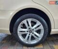 Бежевый Мерседес Е-Класс, объемом двигателя 2.2 л и пробегом 350 тыс. км за 12500 $, фото 3 на Automoto.ua