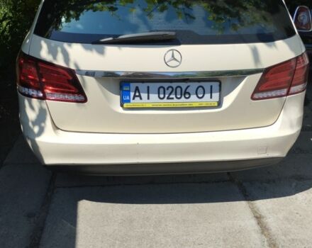 Бежевый Мерседес Е-Класс, объемом двигателя 2.1 л и пробегом 355 тыс. км за 13000 $, фото 4 на Automoto.ua