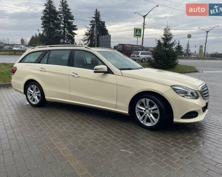 Бежевый Мерседес Е-Класс, объемом двигателя 2.14 л и пробегом 400 тыс. км за 12000 $, фото 5 на Automoto.ua