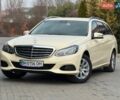 Бежевый Мерседес Е-Класс, объемом двигателя 2.14 л и пробегом 499 тыс. км за 9999 $, фото 1 на Automoto.ua