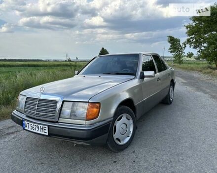 Бежевый Мерседес Е-Класс, объемом двигателя 2 л и пробегом 480 тыс. км за 2550 $, фото 1 на Automoto.ua