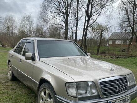 Мерседес Е-Клас 1994 у Вижнице на Automoto.ua Бежевий Мерседес Е-Клас, об'ємом двигуна 3 л та пробігом 642 тис. км за 4500 $, фото 1 на Automoto.ua