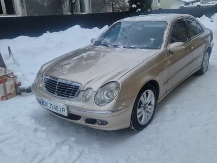 Бежевий Мерседес Е-Клас, об'ємом двигуна 2.7 л та пробігом 460 тис. км за 5780 $, фото 1 на Automoto.ua