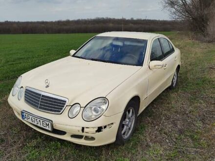 Бежевый Мерседес Е-Класс, объемом двигателя 2.15 л и пробегом 451 тыс. км за 4900 $, фото 1 на Automoto.ua