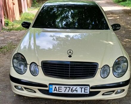 Мерседес Е-Класс 2005 в Кривом Роге на Automoto.ua Бежевый Мерседес Е-Класс, объемом двигателя 2.1 л и пробегом 326 тыс. км за 6200 $, фото 1 на Automoto.ua