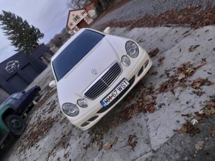 Бежевый Мерседес Е-Класс, объемом двигателя 2 л и пробегом 370 тыс. км за 3150 $, фото 1 на Automoto.ua