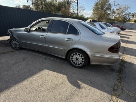 Бежевый Мерседес Е-Класс, объемом двигателя 3.2 л и пробегом 299 тыс. км за 1100 $, фото 1 на Automoto.ua