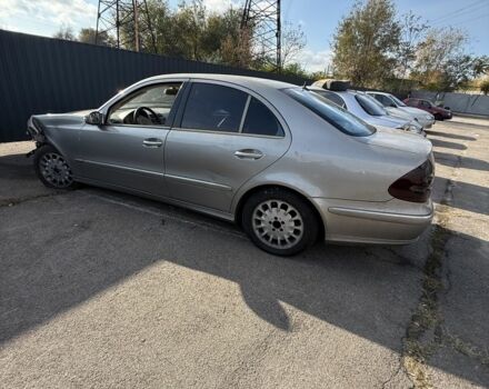 Бежевий Мерседес Е-Клас, об'ємом двигуна 3.2 л та пробігом 299 тис. км за 1100 $, фото 1 на Automoto.ua