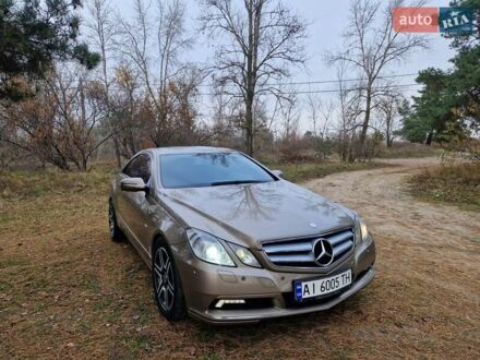 Бежевый Мерседес Е-Класс, объемом двигателя 2.99 л и пробегом 202 тыс. км за 15000 $, фото 1 на Automoto.ua