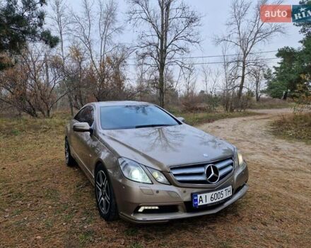 Бежевый Мерседес Е-Класс, объемом двигателя 2.99 л и пробегом 202 тыс. км за 15000 $, фото 1 на Automoto.ua