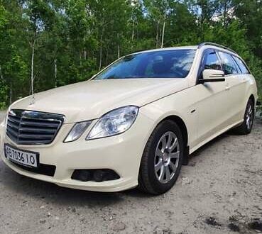 Мерседес Е-Клас 2010 у Києві на Automoto.ua Бежевий Мерседес Е-Клас, об'ємом двигуна 2.14 л та пробігом 344 тис. км за 8000 $, фото 1 на Automoto.ua