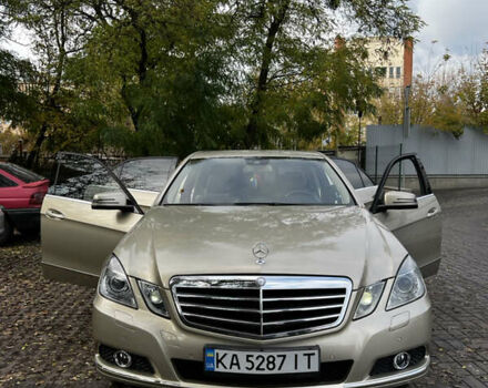 Бежевый Мерседес Е-Класс, объемом двигателя 1.8 л и пробегом 135 тыс. км за 14800 $, фото 1 на Automoto.ua