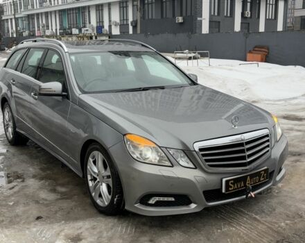 Бежевый Мерседес Е-Класс, объемом двигателя 2.1 л и пробегом 129 тыс. км за 5400 $, фото 1 на Automoto.ua