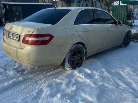 Бежевый Мерседес Е-Класс, объемом двигателя 2.1 л и пробегом 242 тыс. км за 11000 $, фото 1 на Automoto.ua