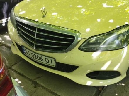 Бежевый Мерседес Е-Класс, объемом двигателя 2.1 л и пробегом 355 тыс. км за 13000 $, фото 1 на Automoto.ua