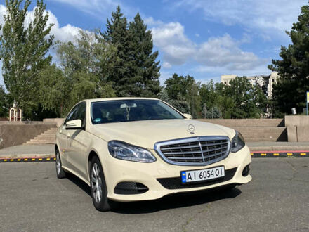 Мерседес Е-Класс 2015 в Николаеве на Automoto.ua Бежевый Мерседес Е-Класс, объемом двигателя 0 л и пробегом 399 тыс. км за 13999 $, фото 1 на Automoto.ua