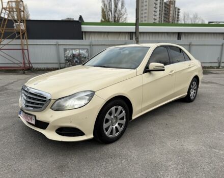Бежевий Мерседес Е-Клас, об'ємом двигуна 2.2 л та пробігом 404 тис. км за 7000 $, фото 1 на Automoto.ua