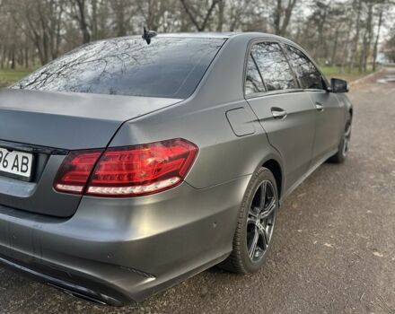 Чорний Мерседес Е-Клас, об'ємом двигуна 2 л та пробігом 250 тис. км за 14999 $, фото 6 на Automoto.ua