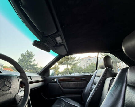 Чорний Мерседес Е-Клас, об'ємом двигуна 2.9 л та пробігом 330 тис. км за 15500 $, фото 37 на Automoto.ua