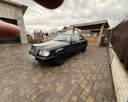 Черный Мерседес Е-Класс, объемом двигателя 3 л и пробегом 111 тыс. км за 3400 $, фото 6 на Automoto.ua